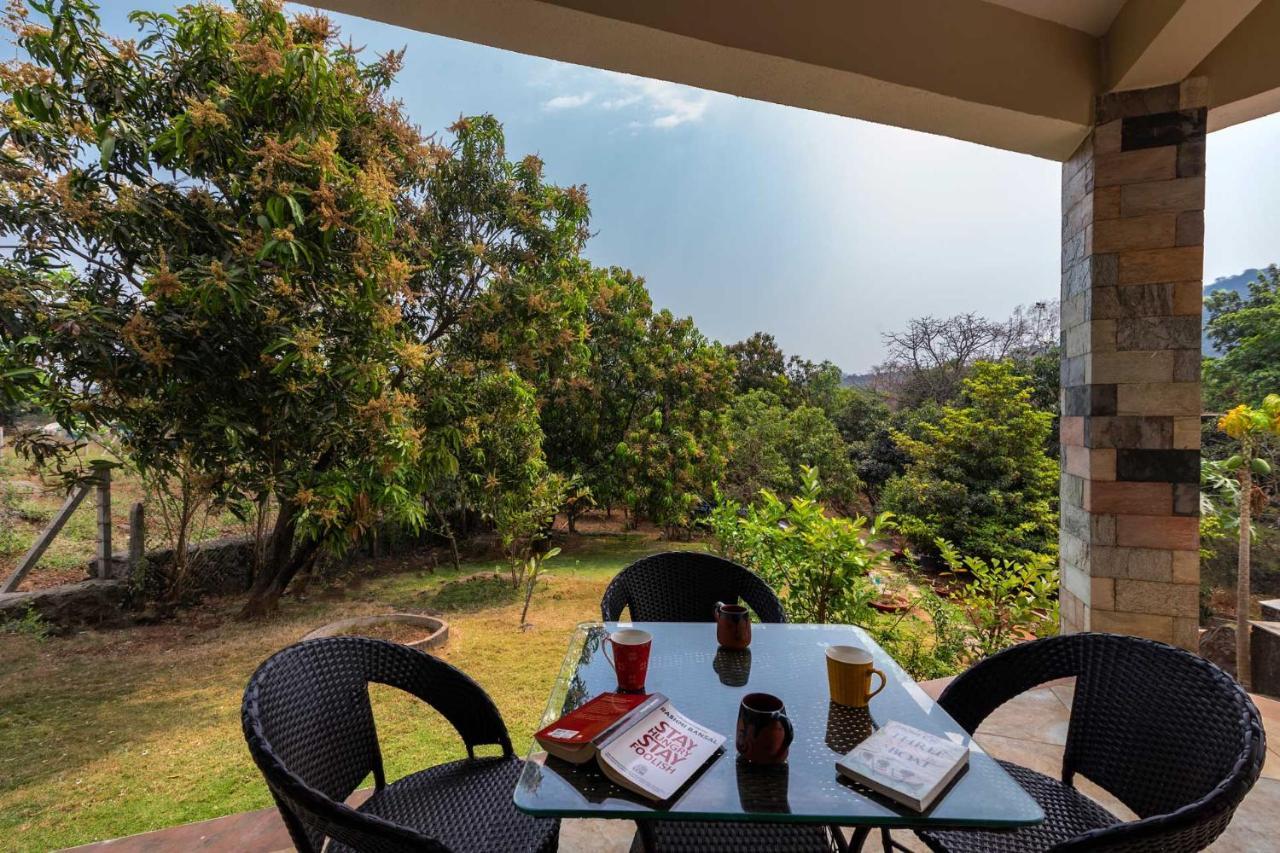 Aqua & Sage By Stayvista - Riverside Villa With Pool & Terrace Karjat Esterno foto