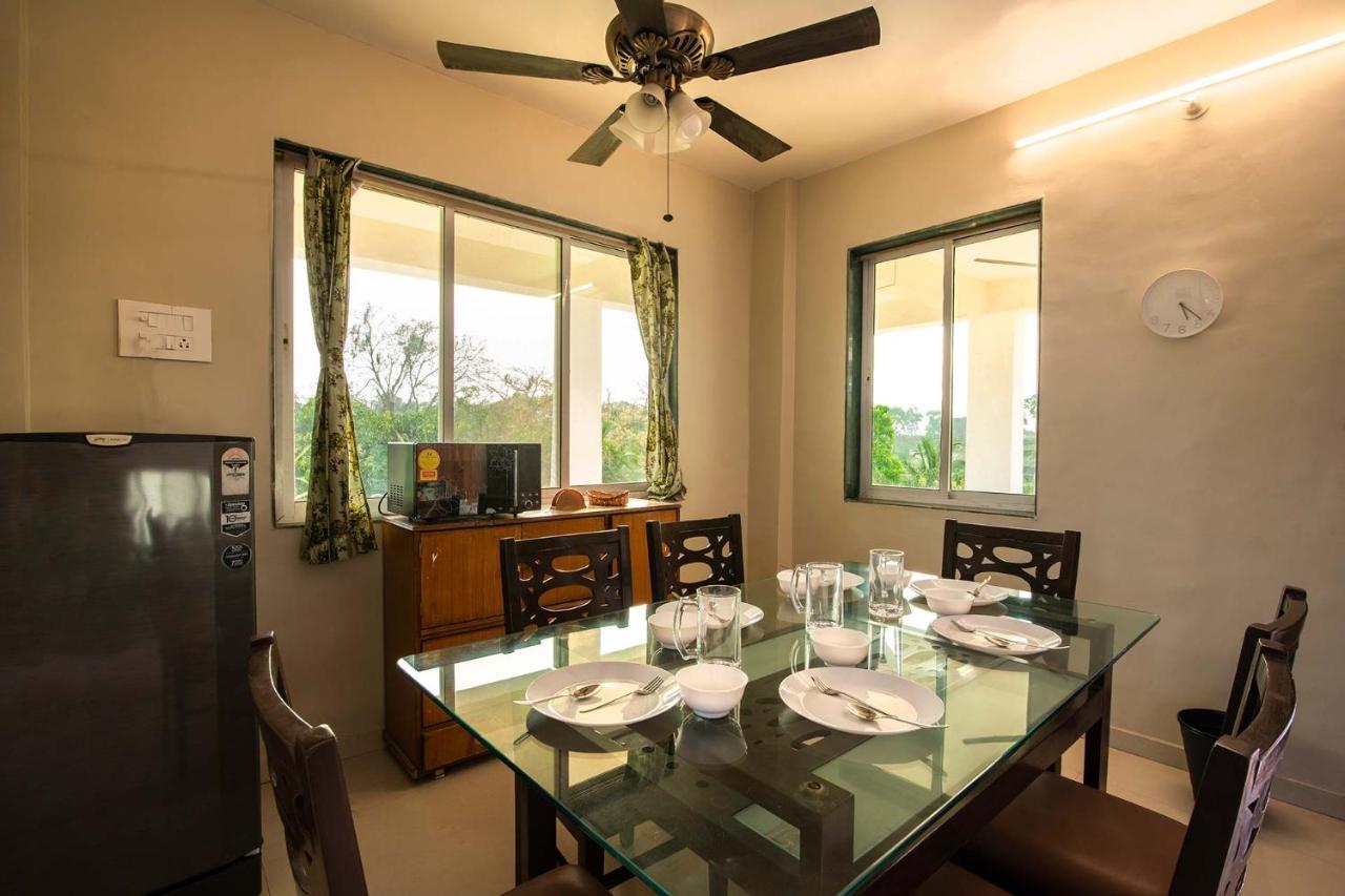 Aqua & Sage By Stayvista - Riverside Villa With Pool & Terrace Karjat Esterno foto