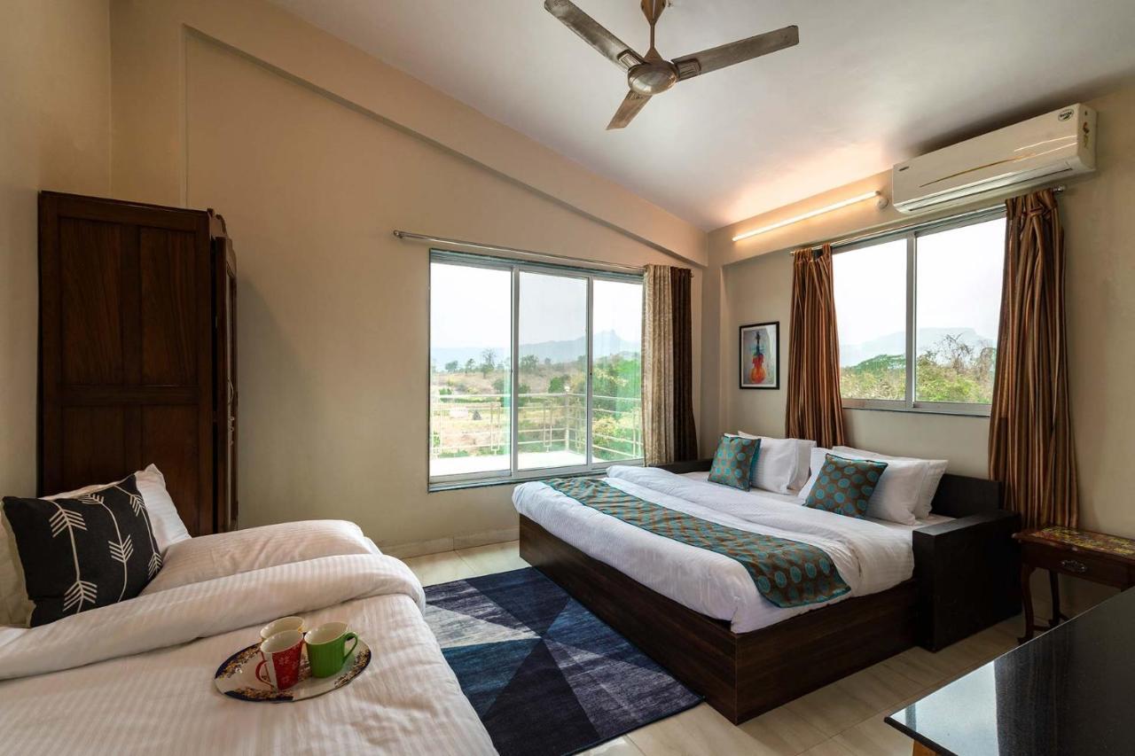 Aqua & Sage By Stayvista - Riverside Villa With Pool & Terrace Karjat Esterno foto